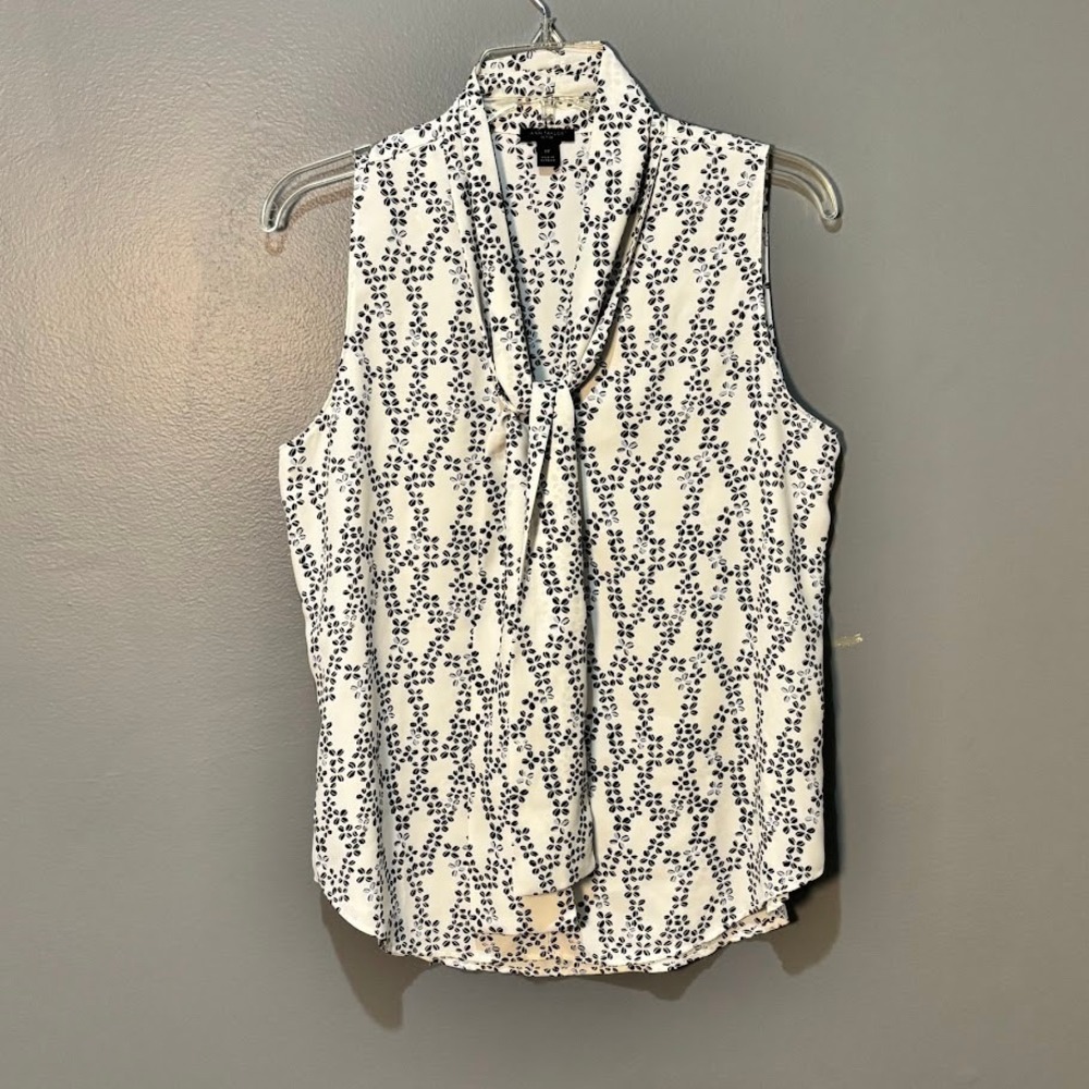 Ann Taylor Blouse Wmns MP White Navy Floral Tie Neck Sleeveless Petite Chic Top